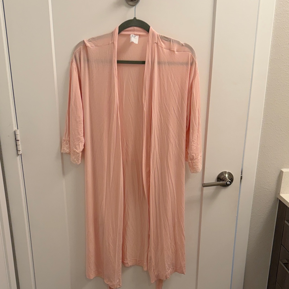 GAP shell pink maternity robe size S